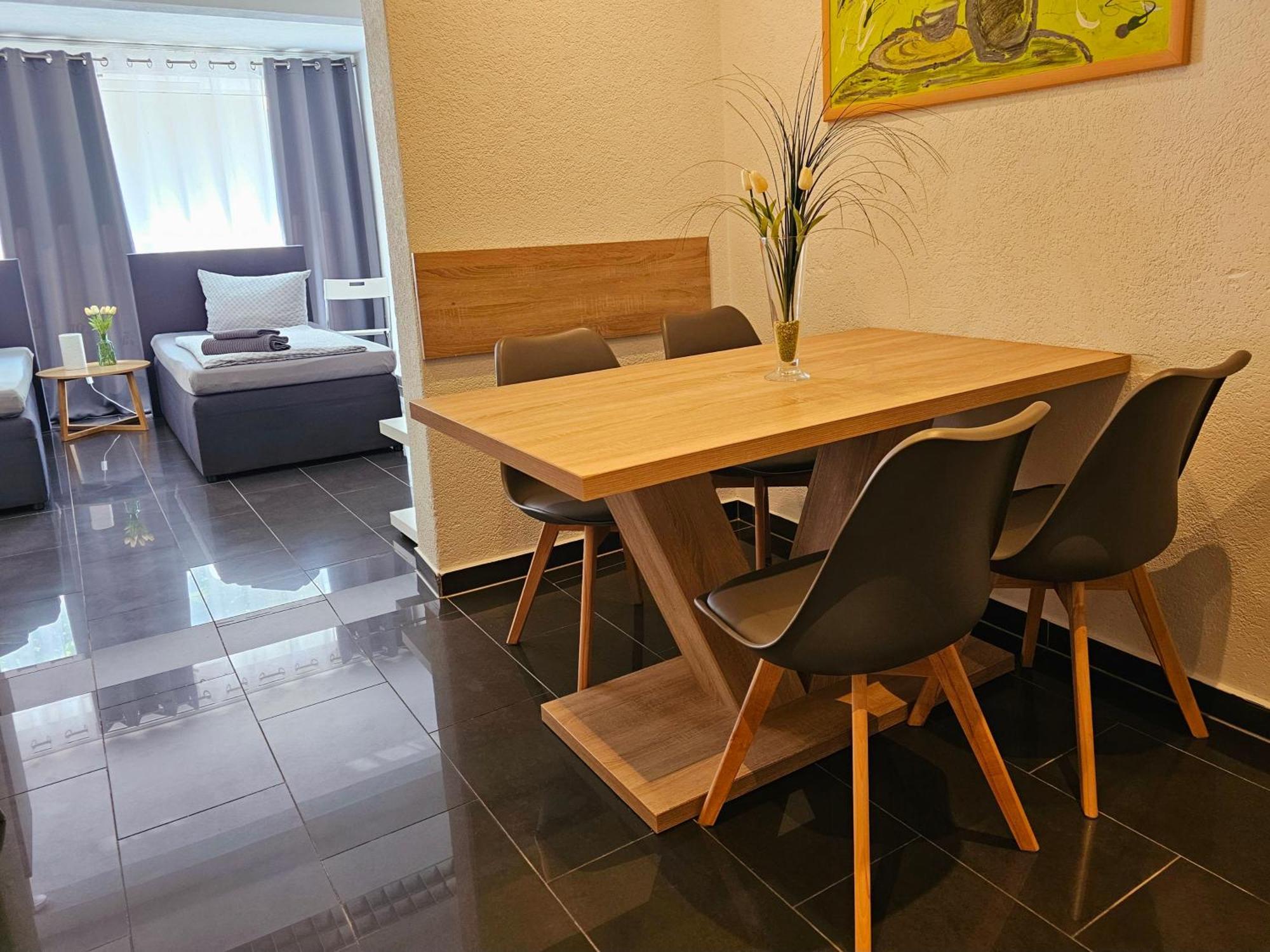 Gaesteappartement Viktoria Sinsheim Exterior photo